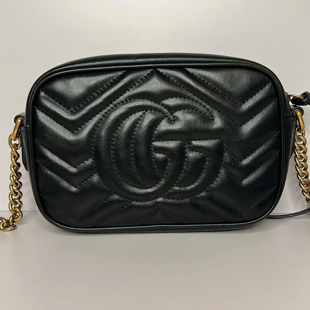 Gucci Mini Marmont Black with gold hardware - Picture 2 of 16